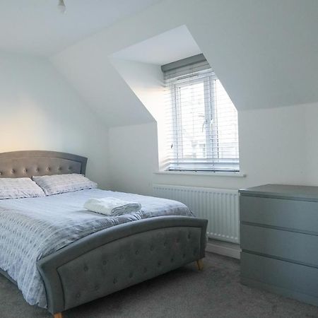 Stunning Two-Bedroom Apartment At A3Ree, Free Parking, Near Cribbs Causeway Mall Bristol Zewnętrze zdjęcie