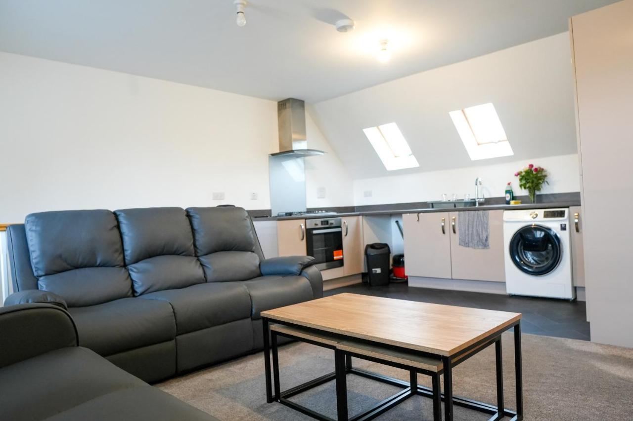 Stunning Two-Bedroom Apartment At A3Ree, Free Parking, Near Cribbs Causeway Mall Bristol Zewnętrze zdjęcie
