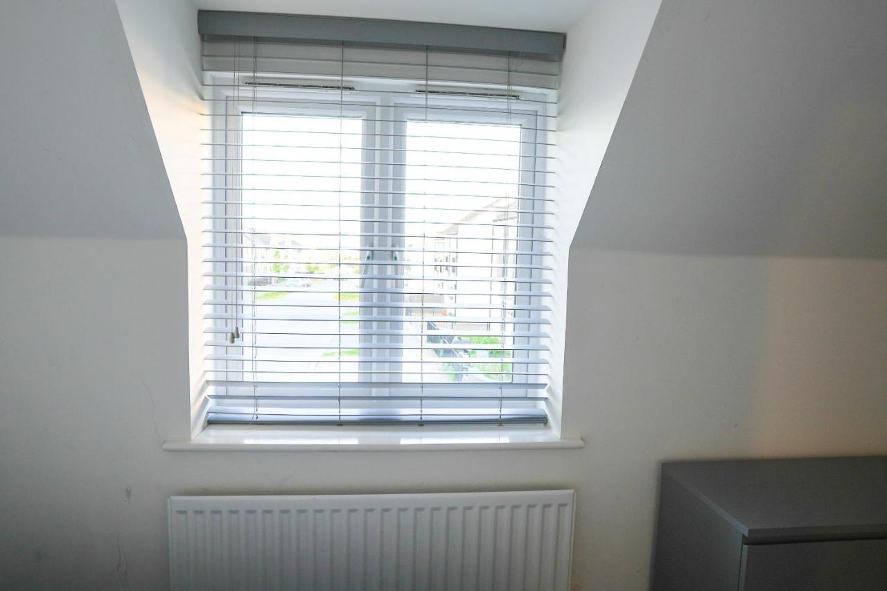 Stunning Two-Bedroom Apartment At A3Ree, Free Parking, Near Cribbs Causeway Mall Bristol Zewnętrze zdjęcie