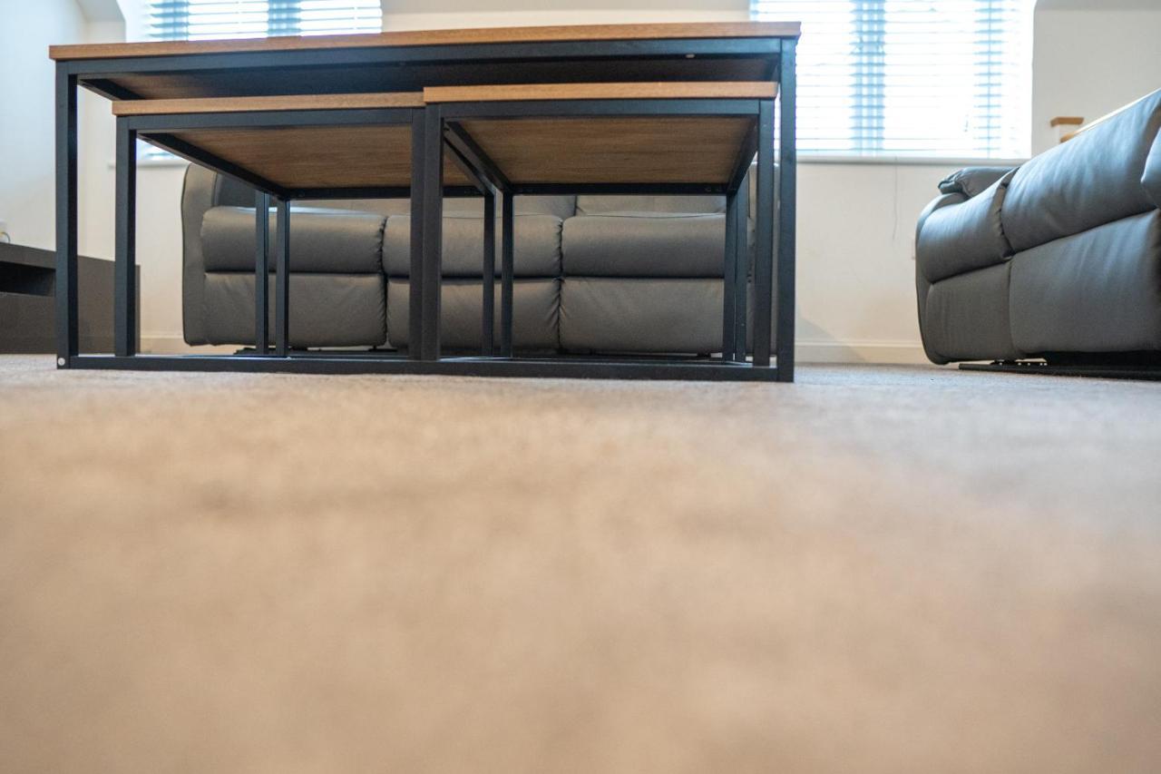 Stunning Two-Bedroom Apartment At A3Ree, Free Parking, Near Cribbs Causeway Mall Bristol Zewnętrze zdjęcie