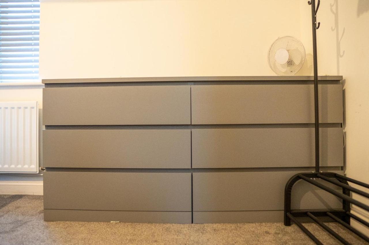 Stunning Two-Bedroom Apartment At A3Ree, Free Parking, Near Cribbs Causeway Mall Bristol Zewnętrze zdjęcie